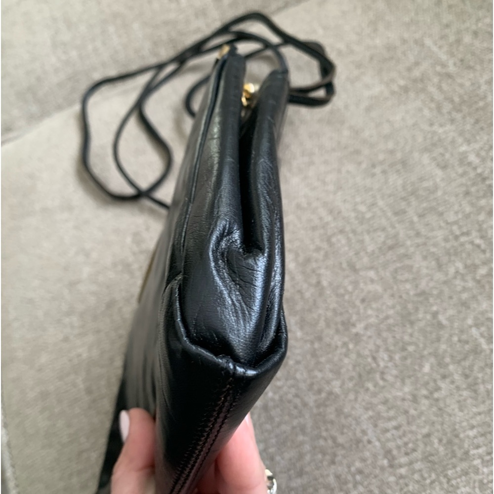 ✨Vintage Gucci Black Leather Shoulder Evening Bag Gold Accent EUC Stunning! - Picture 13 of 16